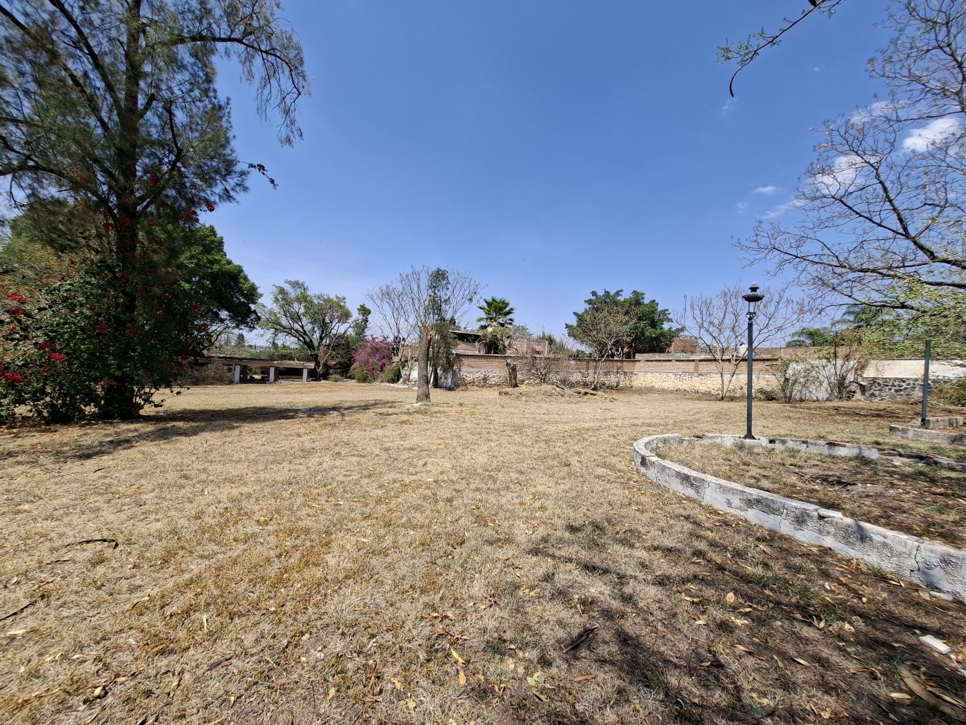 TERRENO VENTA CAJITITLAN SOBRE LA CALLE PRINCIPAL . 2 FRENTES, MUY CERCA DE LA  IGLESIA DE